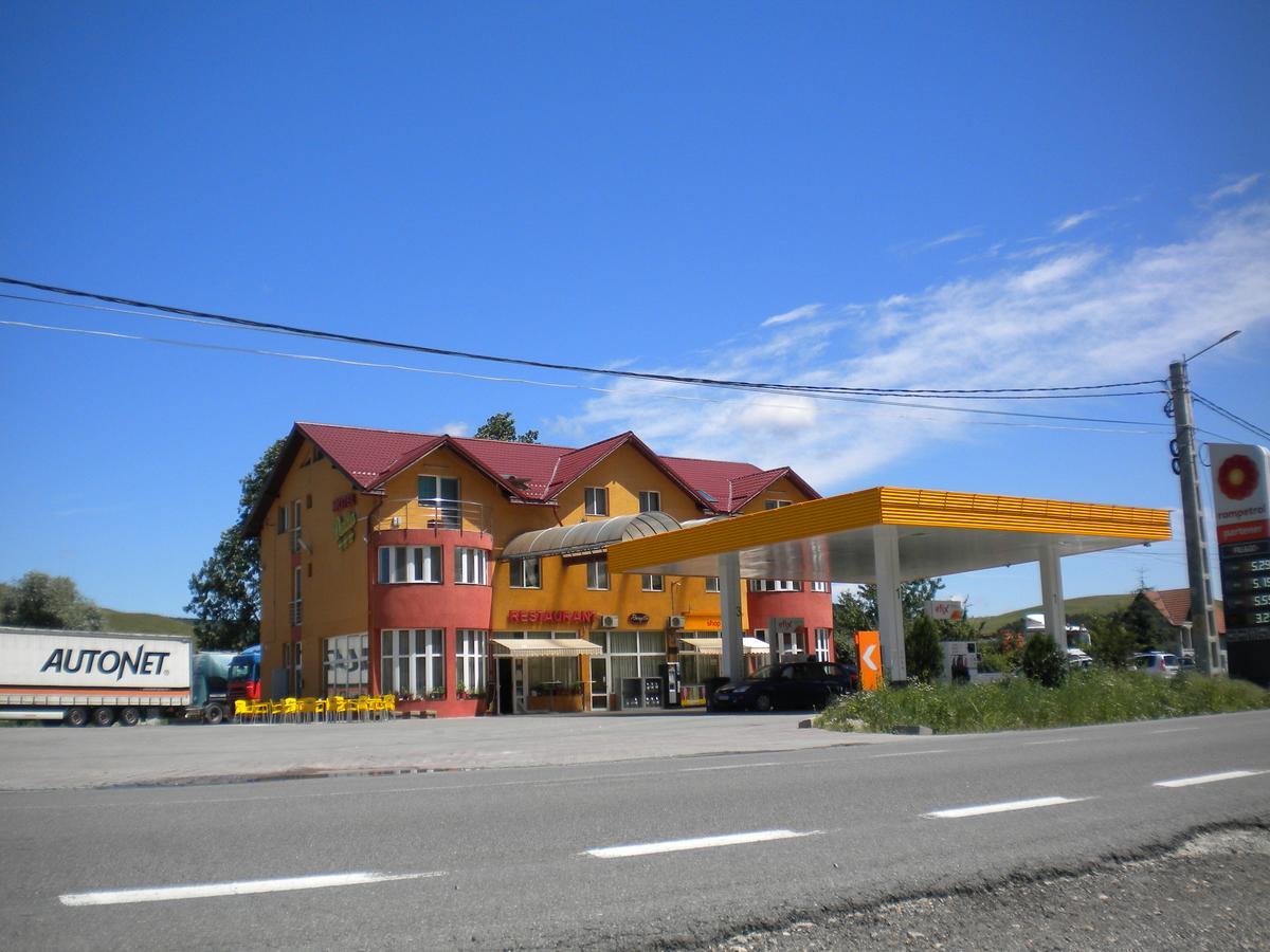 Hotel Dalia Gilau Exterior photo